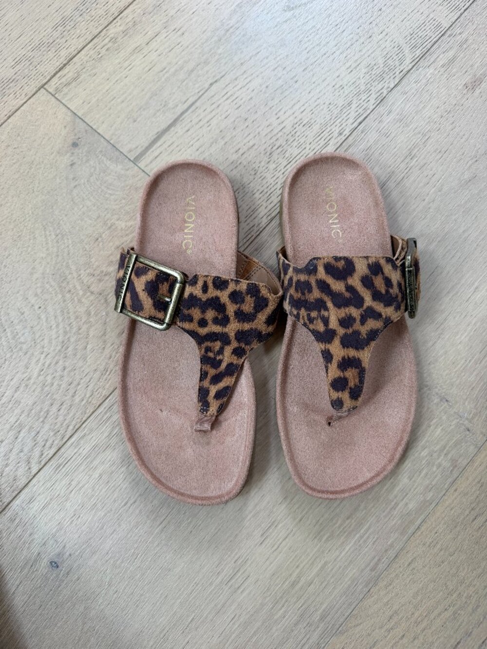 Vionic Sandals in Leopard